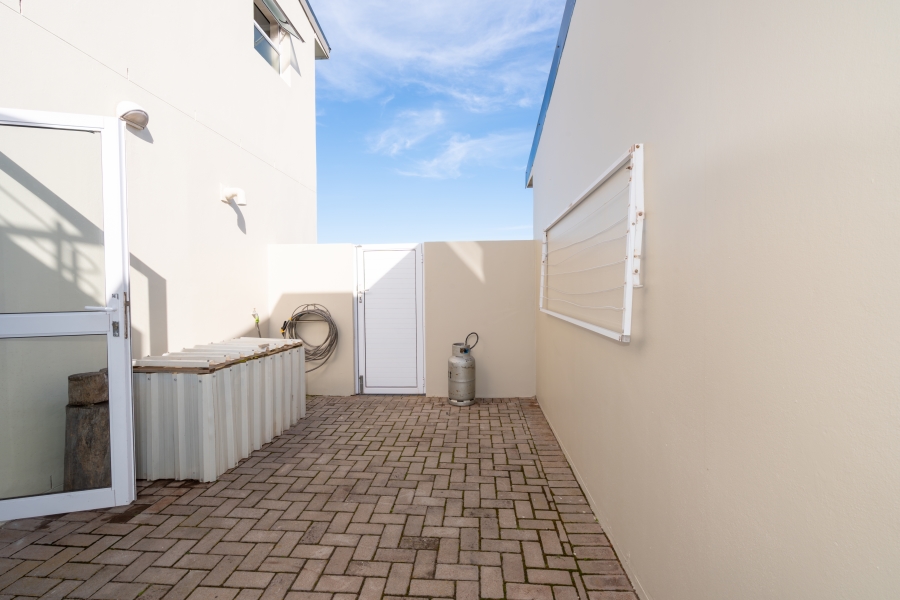 4 Bedroom Property for Sale in Sunset Estate Western Cape